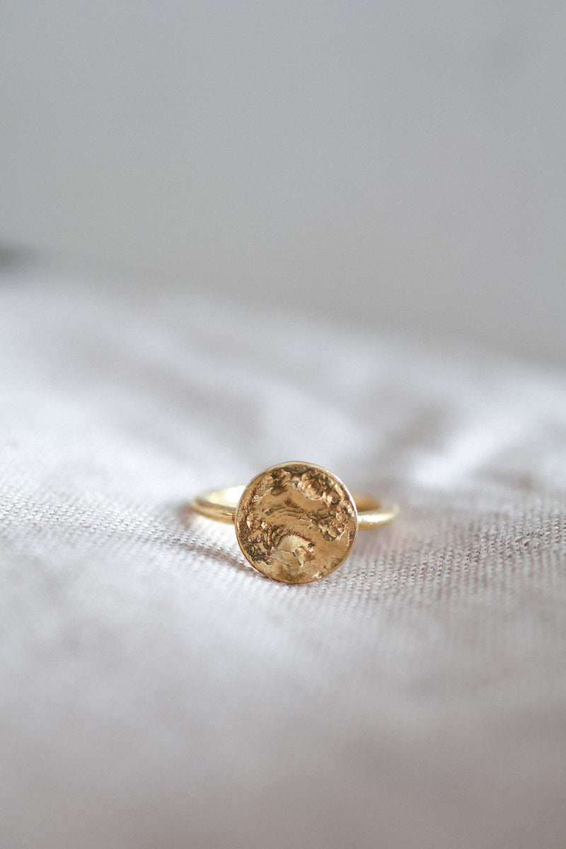 Wave ring round