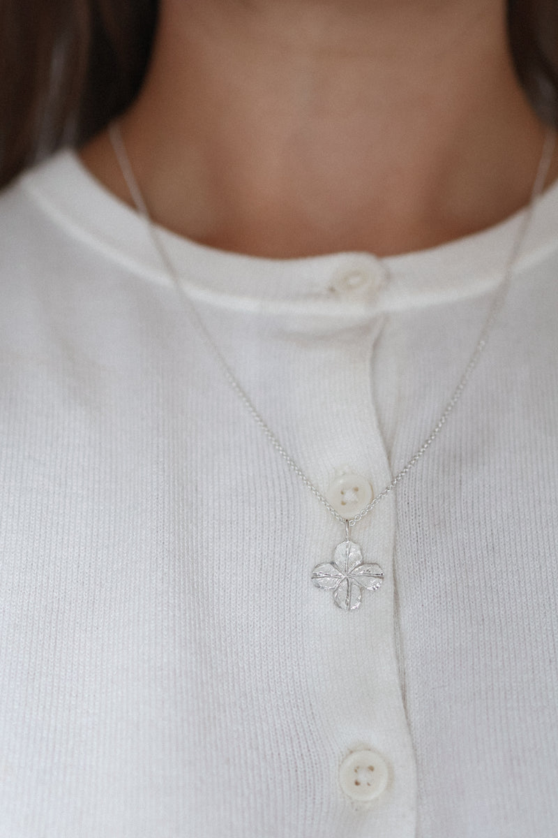 Clover necklace large
