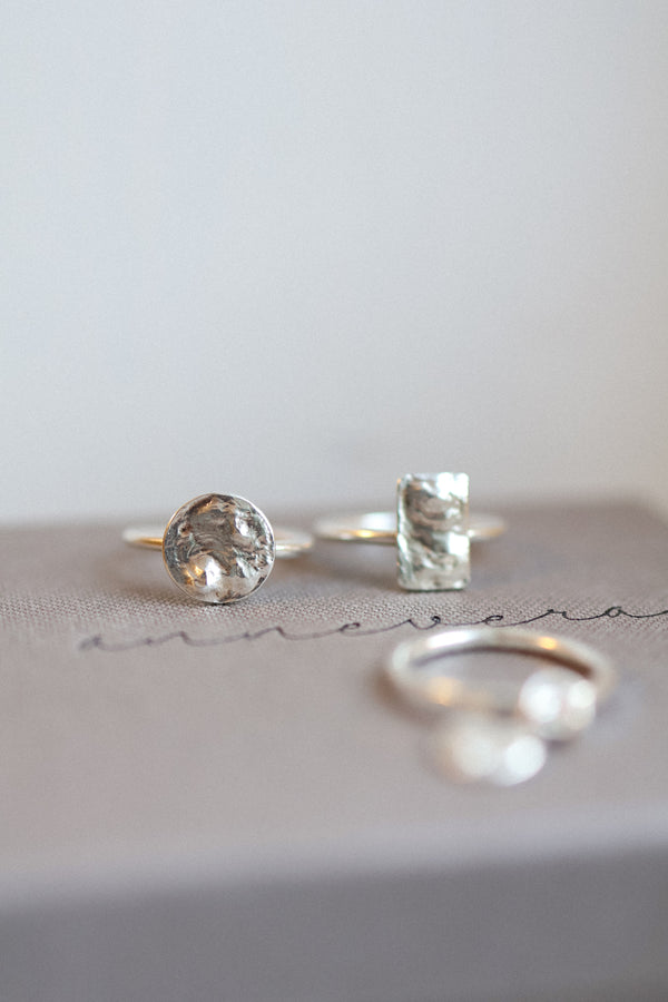Wave ring round