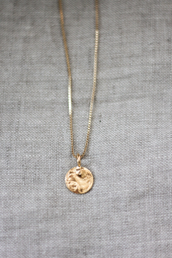Wave necklace around